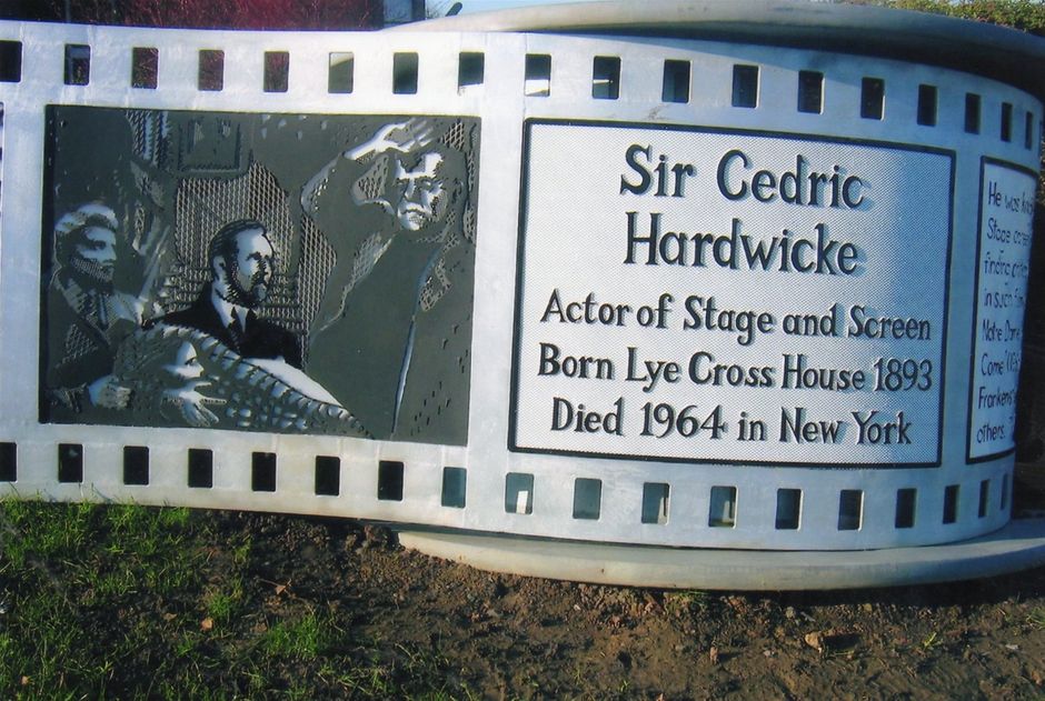 Tribute to Sir Cedric Hardwicke, Pedmore rd. In steel by Tim Tolkien 2005