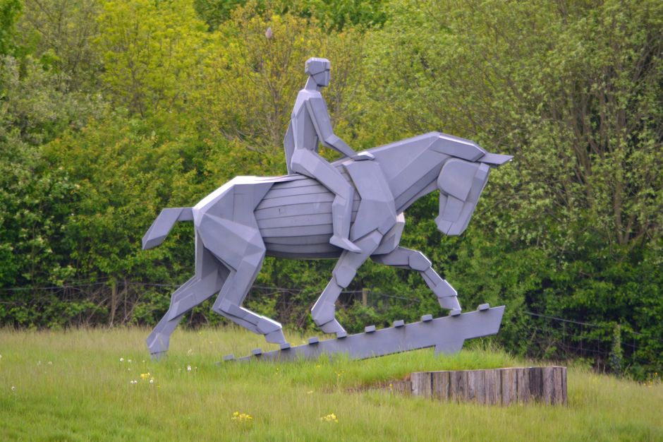 Lunt Junction roundabout. Horse and Rider, designed by Tessa Pullan