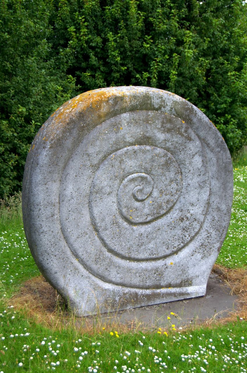 Spiral fossil, in marble by Michael Kono