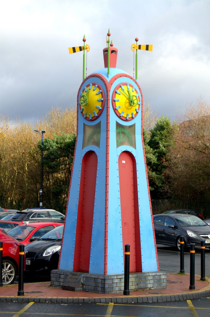 Stourbridge Junction clock, designed by Anuradha Patel 1996, repainted 2016 ish